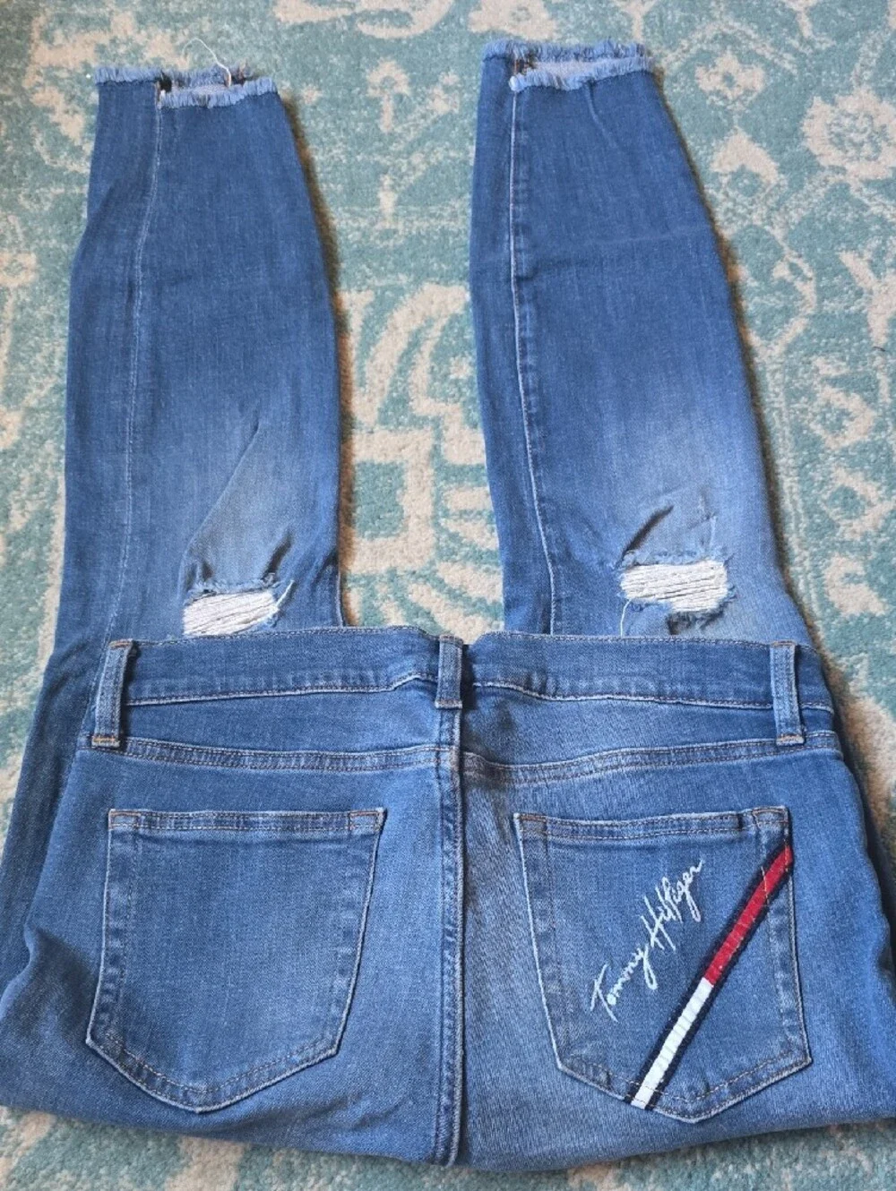 Tommy Hilfiger Women's Medium Blue Skinny Jeans with Frayed Hem